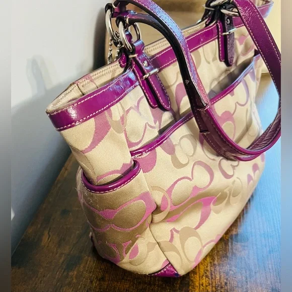 Vintage Coach Purple Leather Patch - Picture 9 of 12